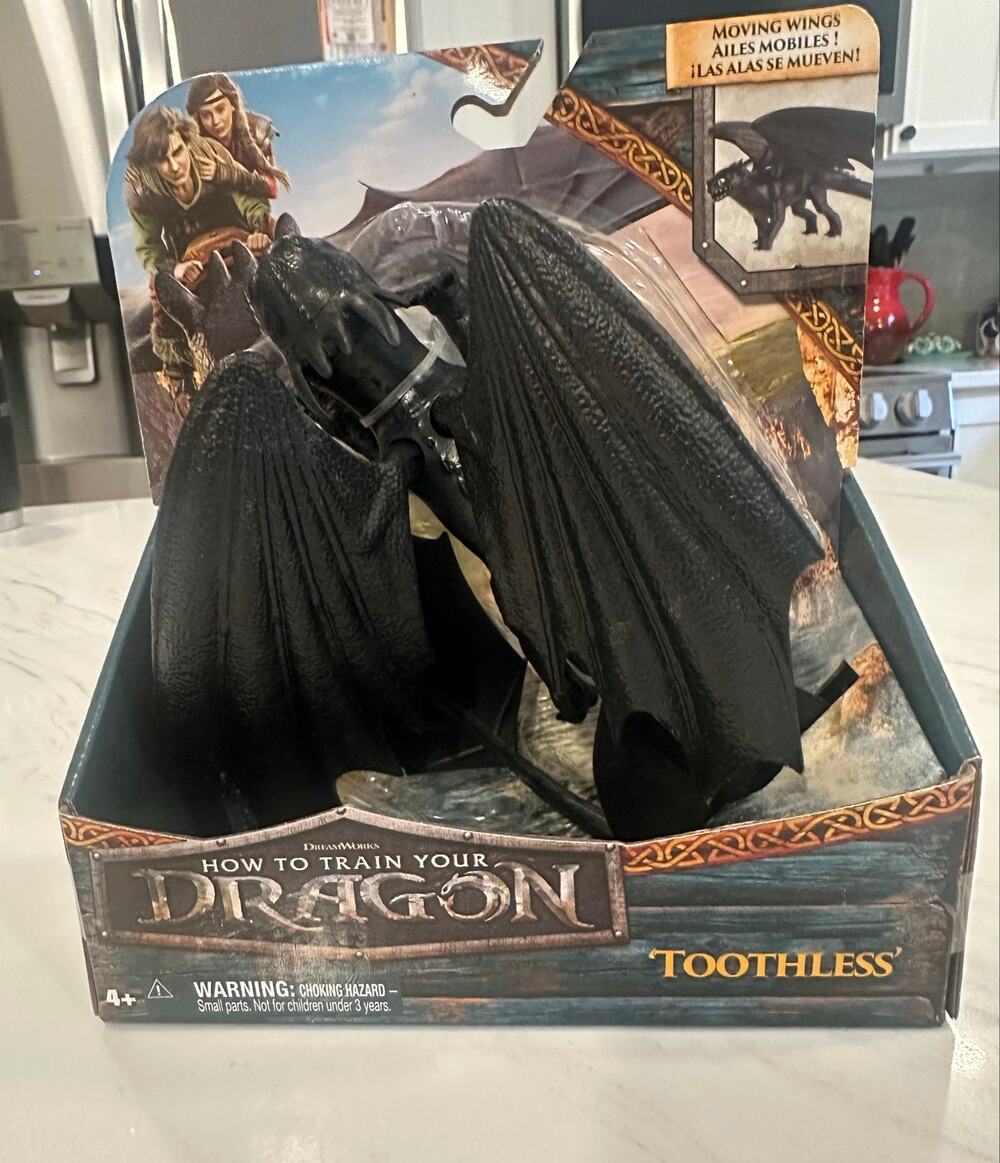 How to Train Your Dragon Toothless 9" Figure Spin Master Moving Wings 2025 New